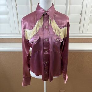 Vintage 70s Cee Dee Women’s Western Shirt Fringe Rose Satin Pearl Snap Raw Hem